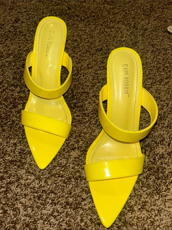 Cape Robbin Shoes - Cape Robbin Bright Yellow Patent Pointed-Toe Slide Mules